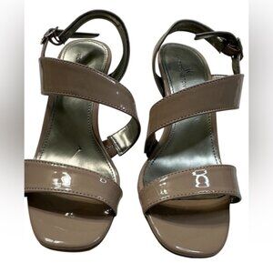 Worthington Tan Patent Leather Heels Minimalist Design